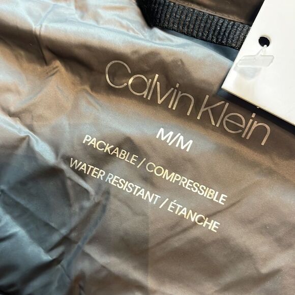 Calvin Klein Packable Water Resistant Jacket NEW - Picture 7 of 7